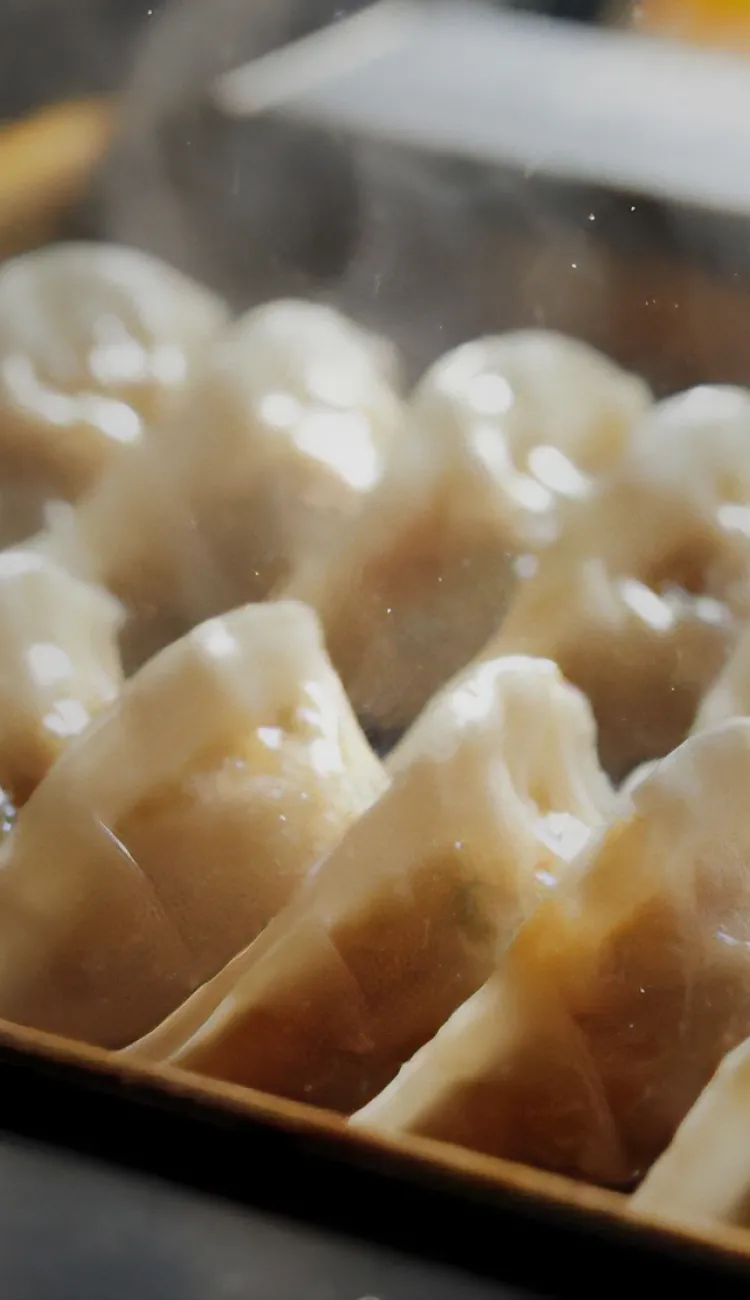 餃子食堂マルケン 西宮北口店 メインビジュアル